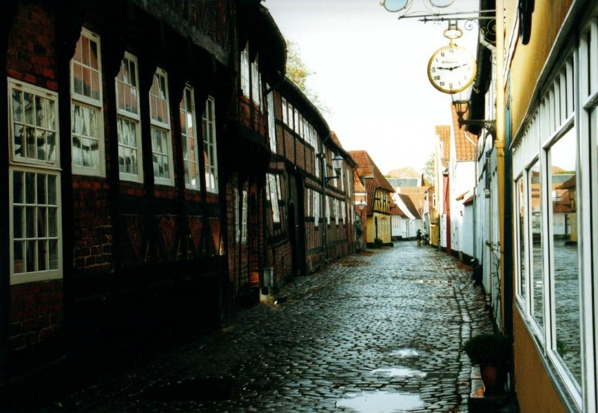 2001.11 DK 02.03 ribe straatje